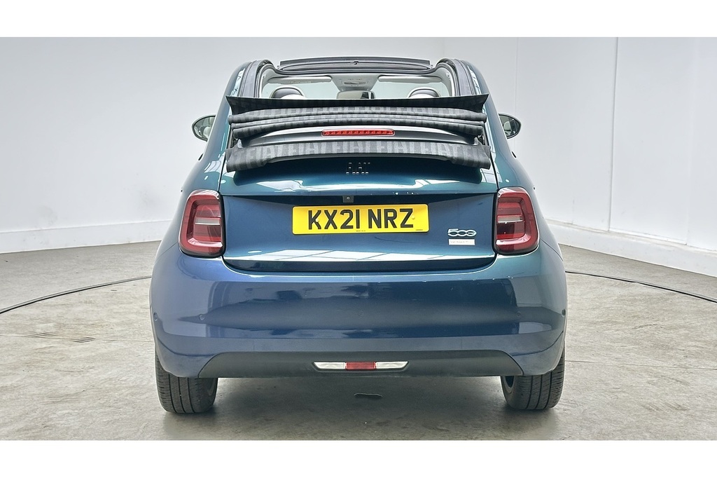Fiat 500E C Icon Black #9