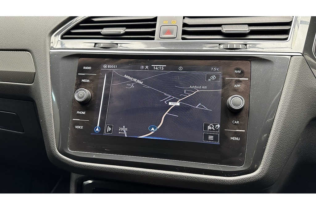 Volkswagen Tiguan Allspace 1.5 Tsi Life Dsg Black #42