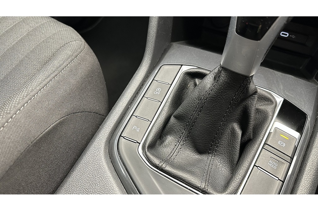 Volkswagen Tiguan Allspace 1.5 Tsi Life Dsg Black #46