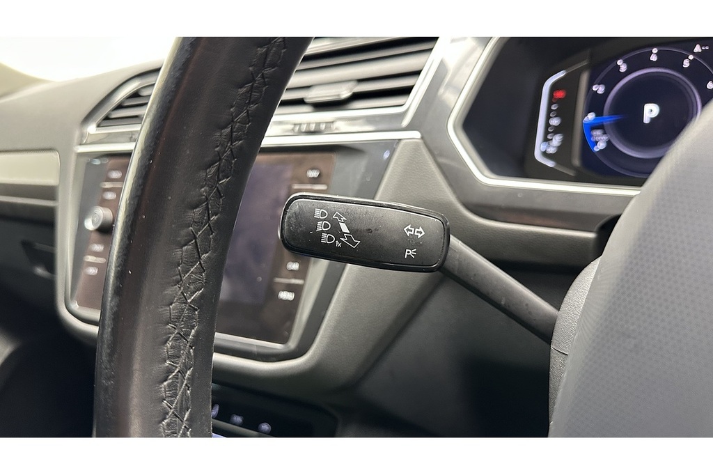 Volkswagen Tiguan Allspace 1.5 Tsi Life Dsg Black #33