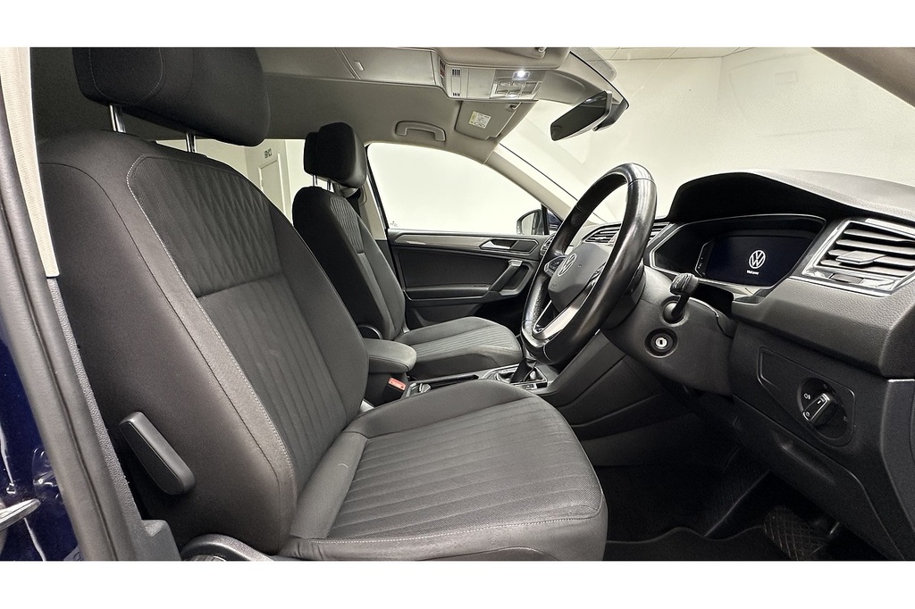 Volkswagen Tiguan Allspace 1.5 Tsi Life Dsg Black #26