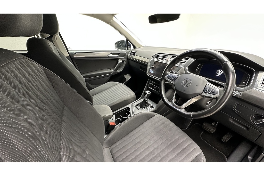 Volkswagen Tiguan Allspace 1.5 Tsi Life Dsg Black #27