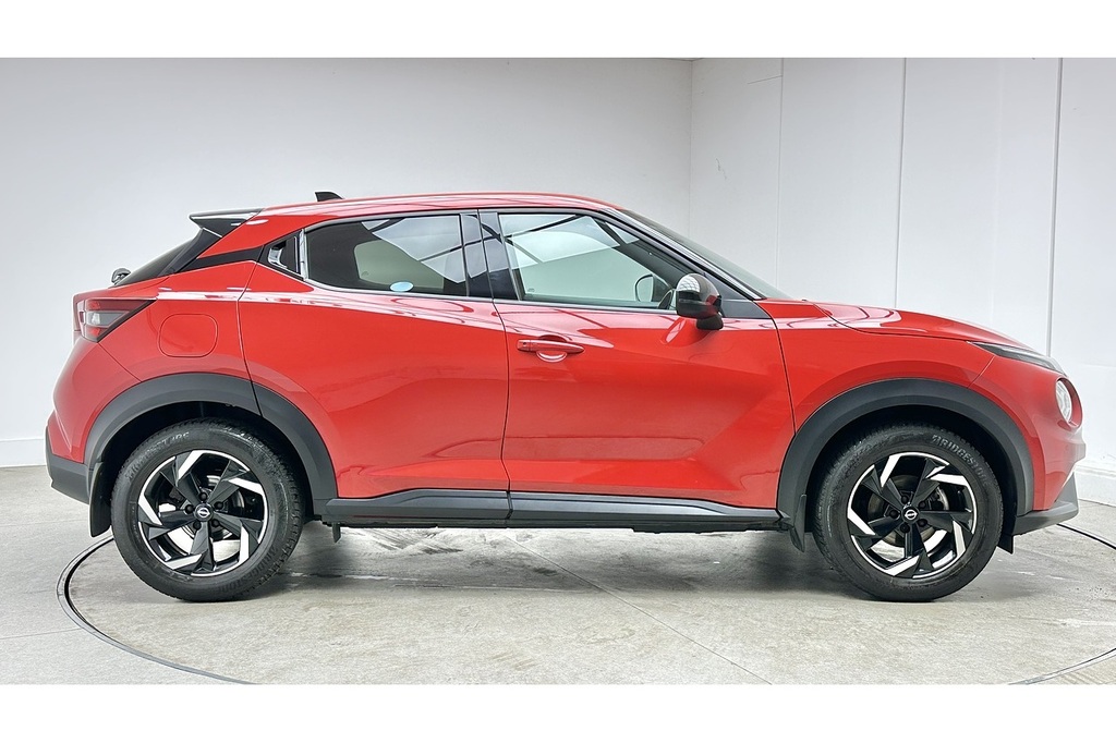 Nissan Juke Dig-t N-connecta Red #4