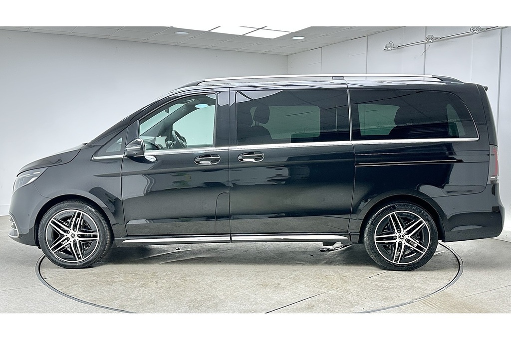 Mercedes-Benz V Class V220d Amg Line Black #6