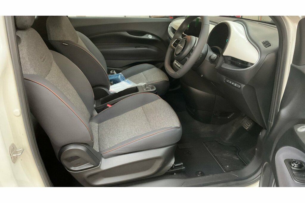 Fiat 500E Icon White #3
