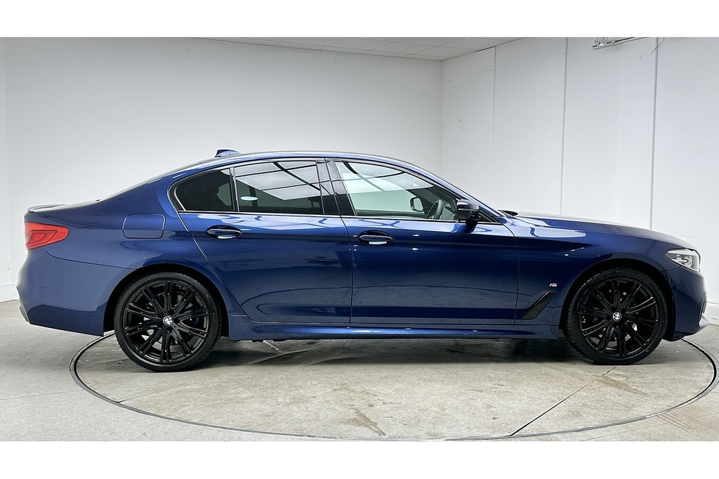 BMW 5 Series 530E M Sport Blue #4