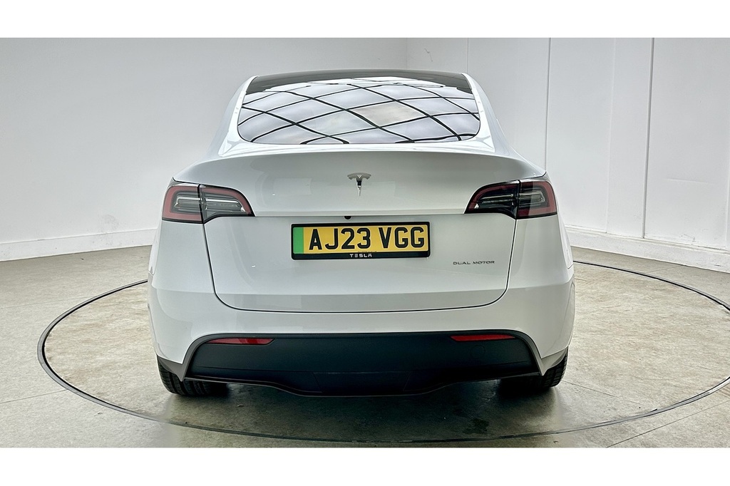 Tesla Model Y Long Range AJ23VGG White #5