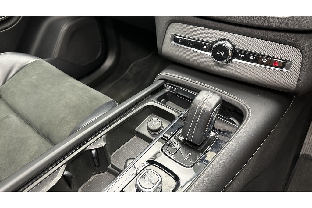 Volvo XC90 R-design Pro Grey #46
