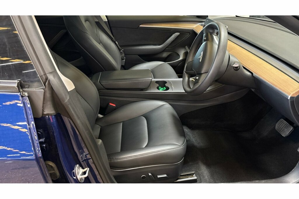 Tesla Model 3 Saloon Blue #3