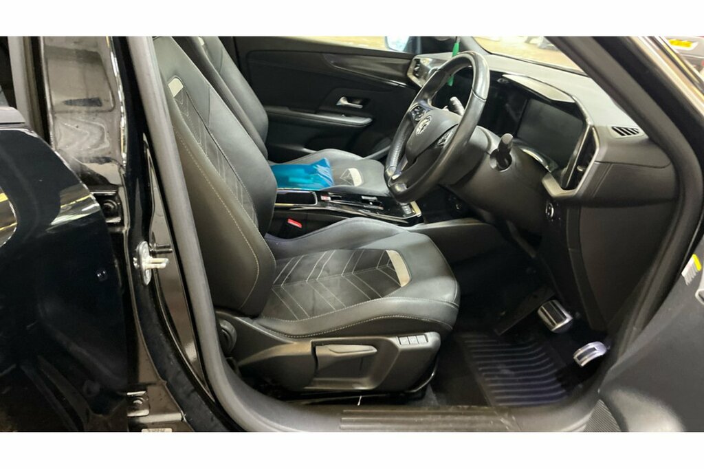 Vauxhall Mokka-e Ultimate Black #3