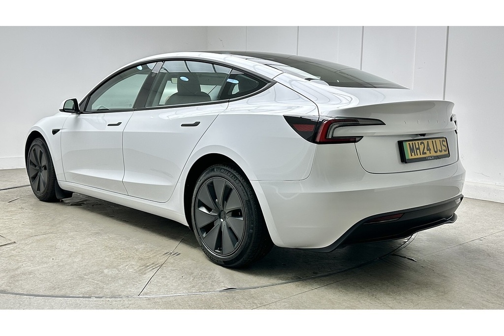 Tesla Model 3 Saloon White #6