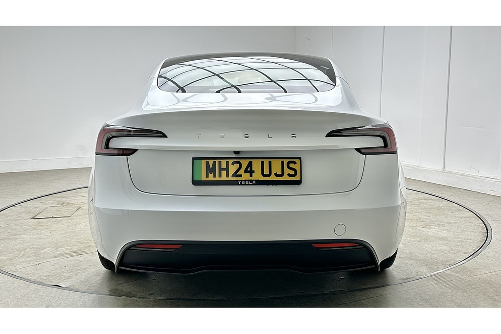 Tesla Model 3 Saloon White #5