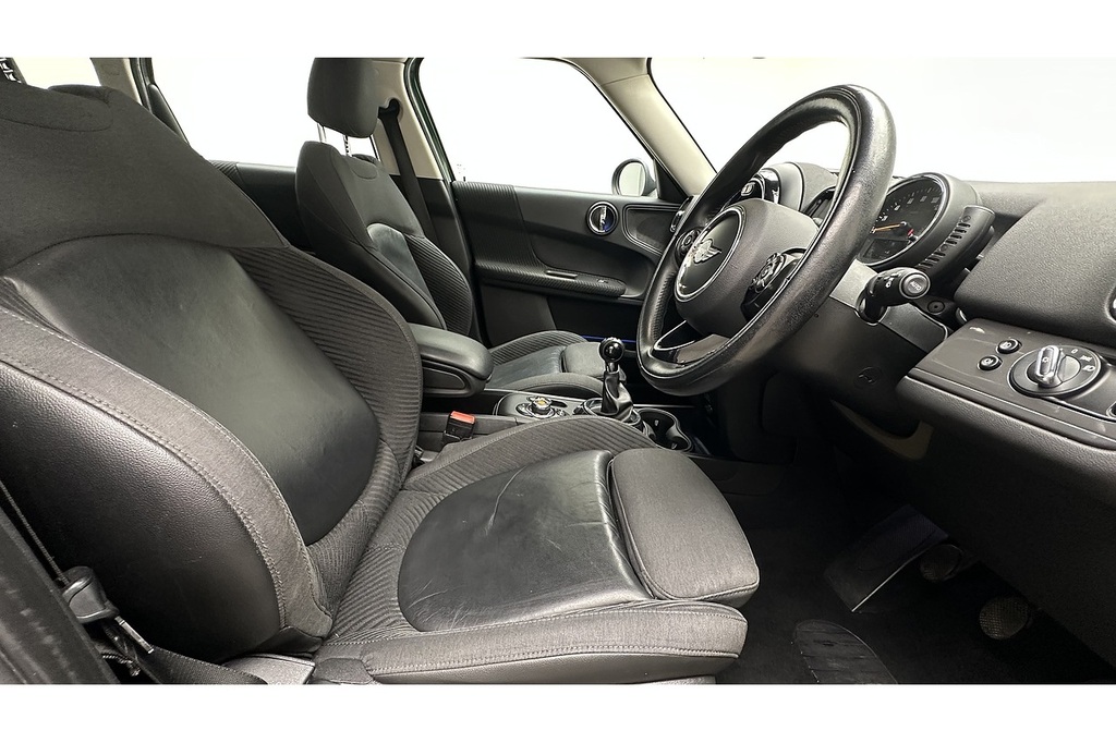 Mini Countryman 1.5 Cooper Chili Pack Black #24
