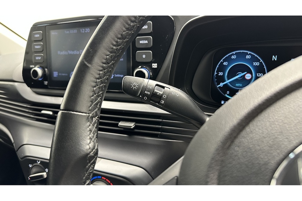 Hyundai Bayon 1L Premium Black #28