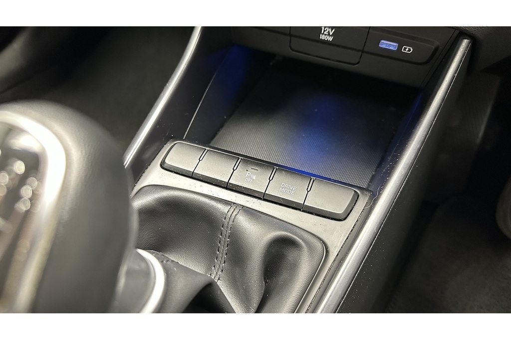 Hyundai Bayon 1L Premium Black #38