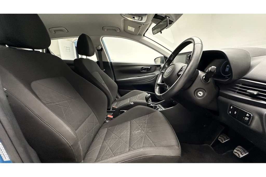 Hyundai Bayon 1L Premium Black #23