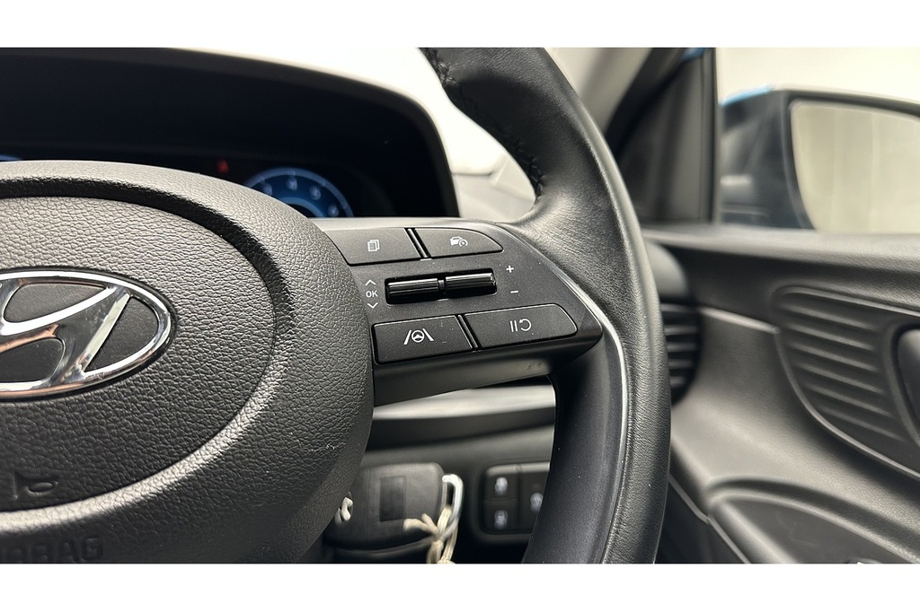 Hyundai Bayon 1L Premium Black #31