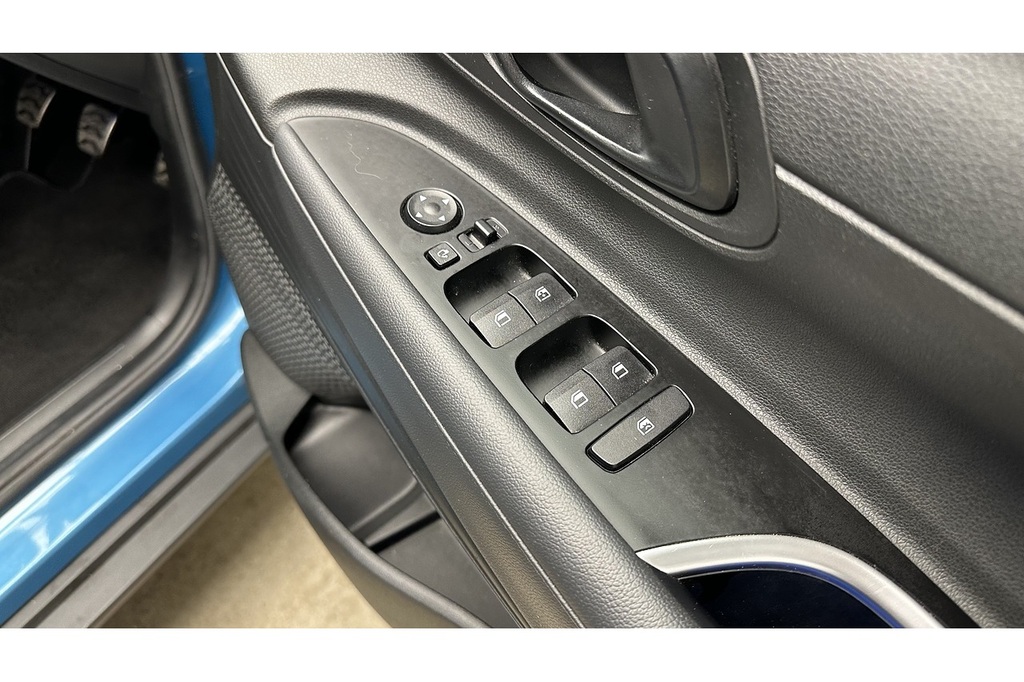Hyundai Bayon 1L Premium Black #26