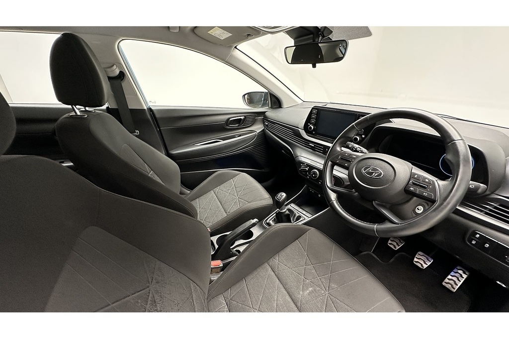 Hyundai Bayon 1L Premium Black #24