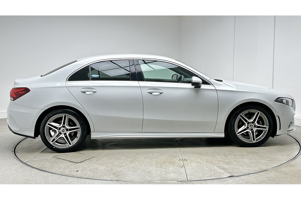 Mercedes-Benz A Class A200 Amg Line White #4