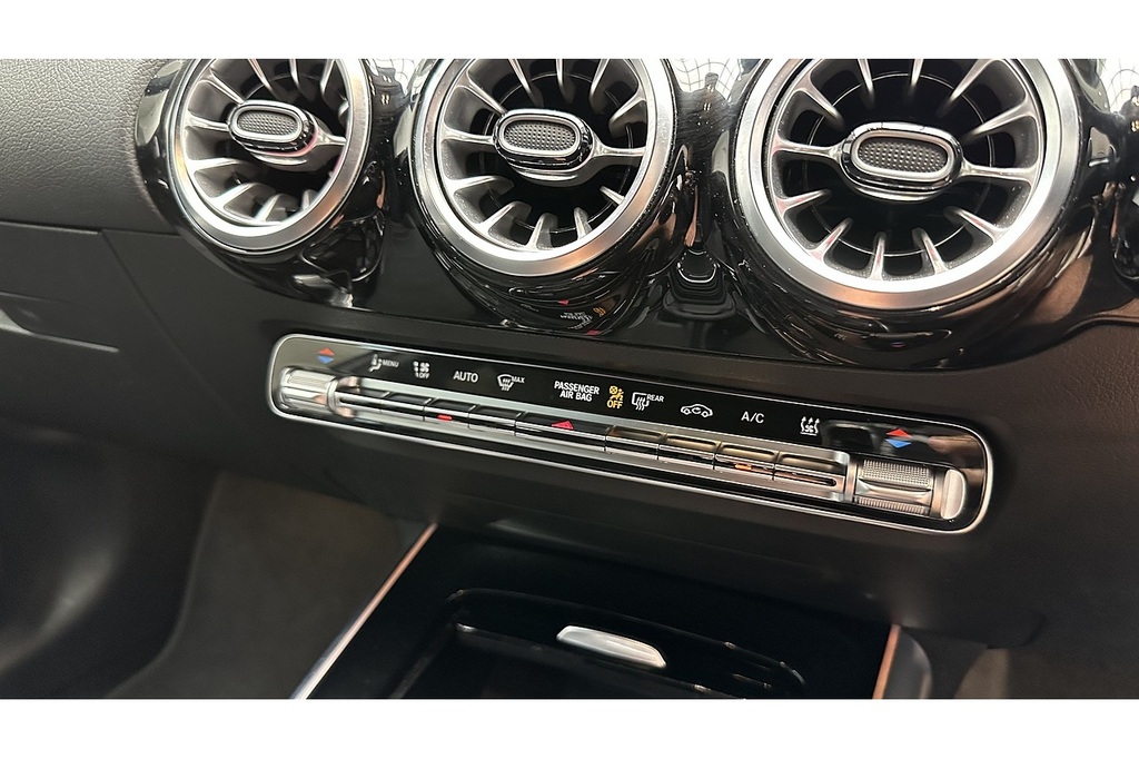 Mercedes-Benz EQA Eqa 300 66.5Kwh Amg Line Premium 4Matic  #45