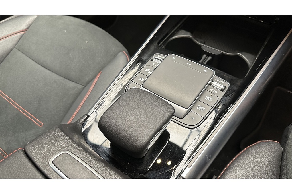 Mercedes-Benz EQA Eqa 300 66.5Kwh Amg Line Premium 4Matic  #47