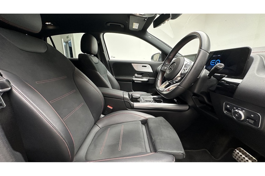 Mercedes-Benz EQA Eqa 300 66.5Kwh Amg Line Premium 4Matic  #26
