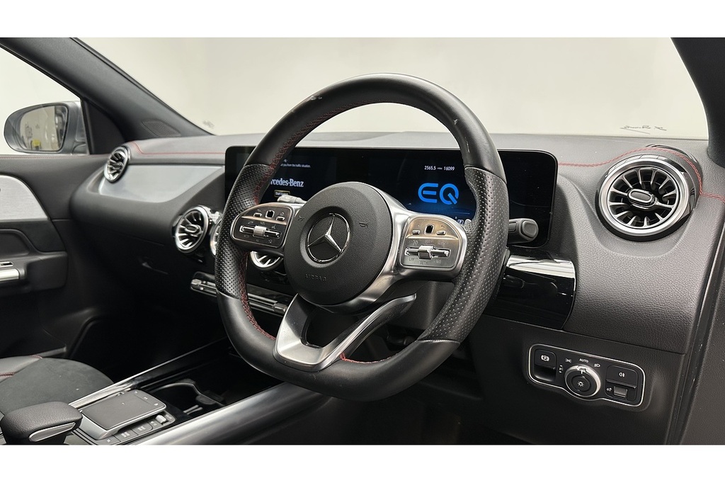 Mercedes-Benz EQA Eqa 300 66.5Kwh Amg Line Premium 4Matic  #28