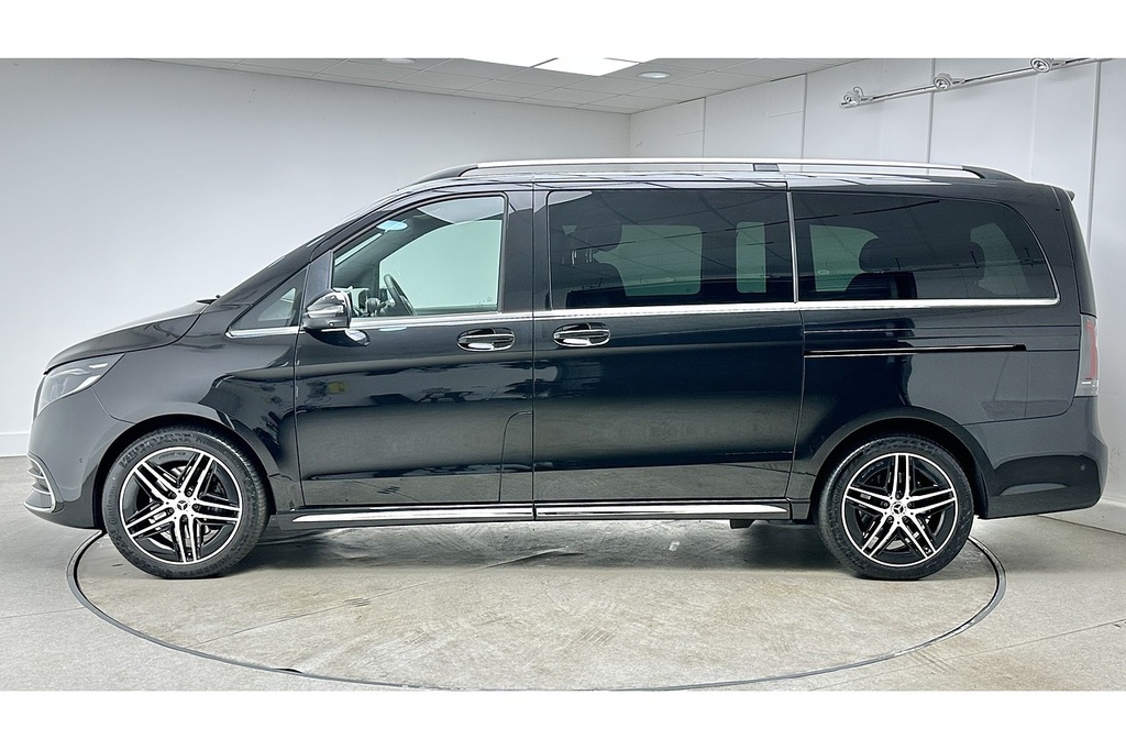 Mercedes-Benz V Class V220d Amg Line Black #6