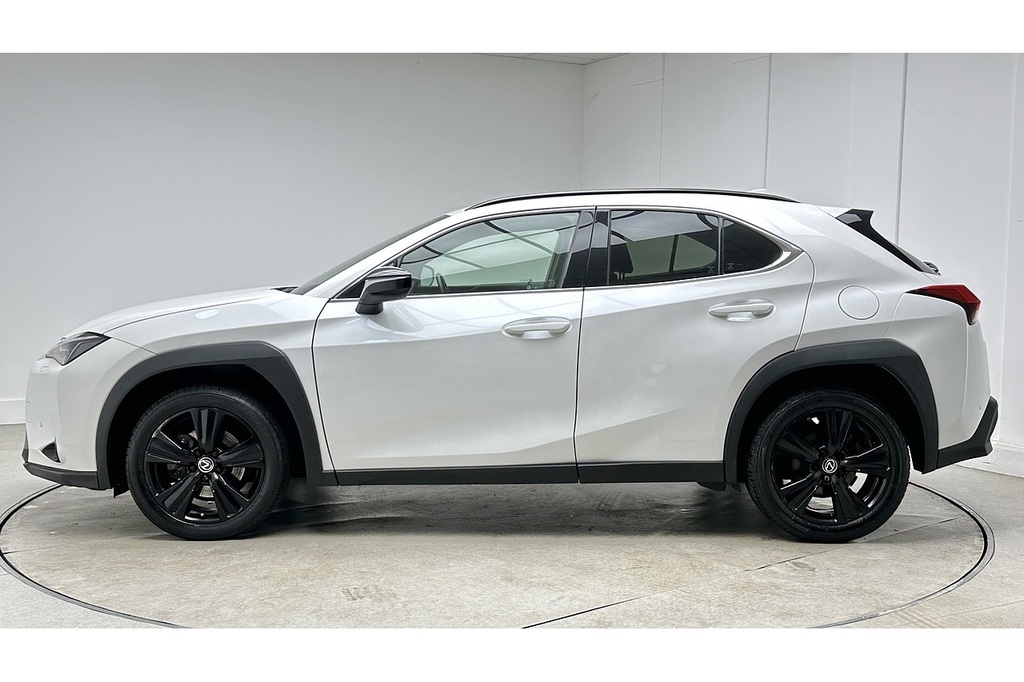 Lexus UX 250H Premium Sport Edition White #6