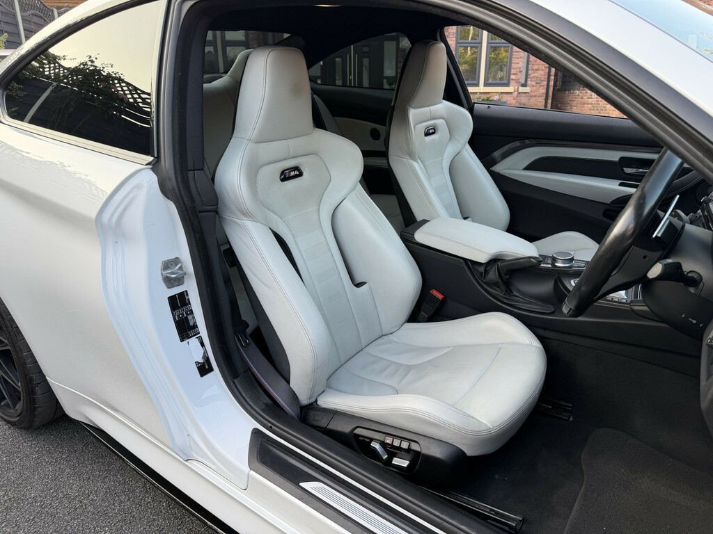 BMW M4 Coupe 3.0 M4 Coupe Competition Package 201818 White