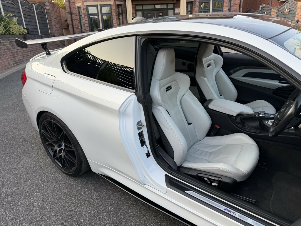 BMW M4 Coupe 3.0 M4 Coupe Competition Package 201818 White #2