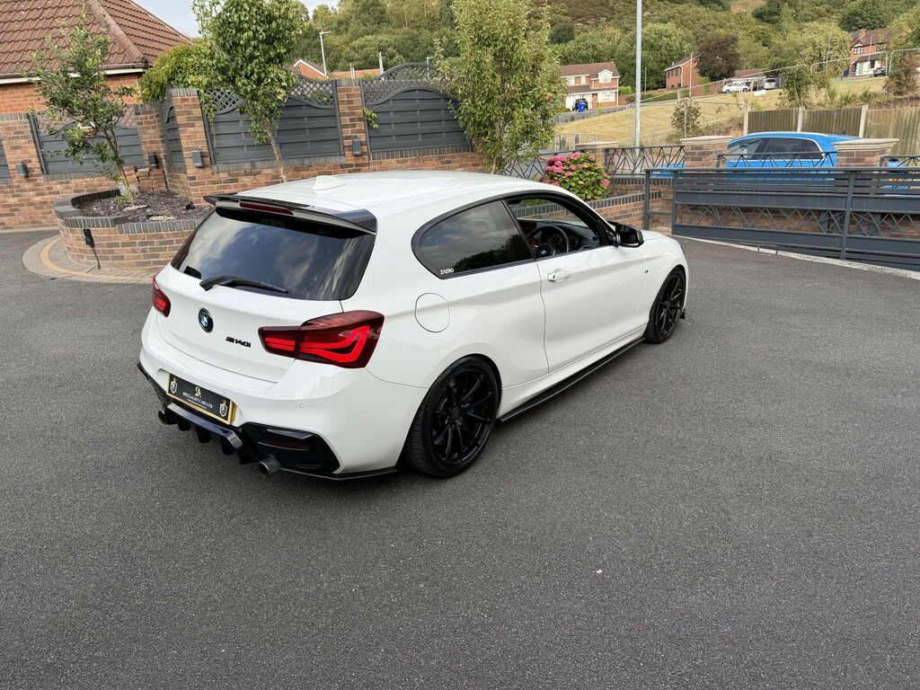 BMW 1 Series Hatchback 3.0 M140i Shadow Edition 3-Door 201919 WV19OCA White #5