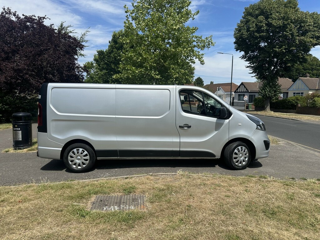 Vauxhall Vivaro Panel Van 1.6 Cdti 2900 Sportive 201919 FD19XRT Silver #3
