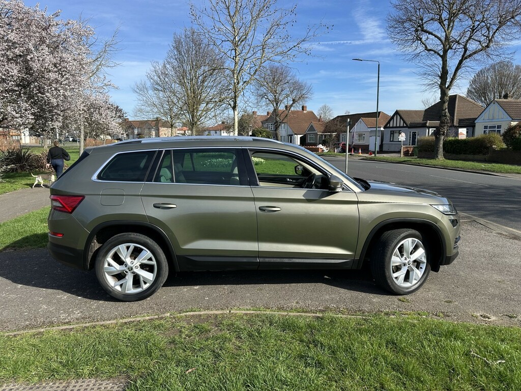 Skoda Kodiaq 1.4 Tsi Act Edition Green #3