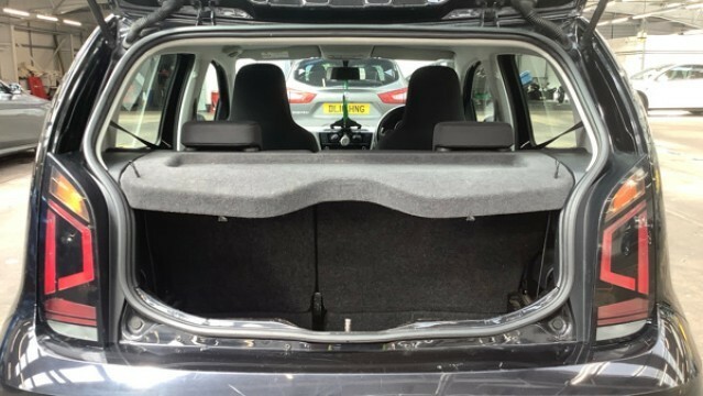 Volkswagen Up 1.0 High Up Black