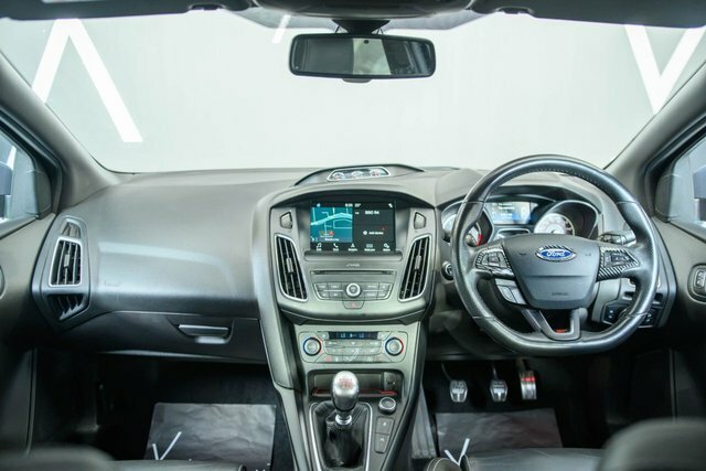 Ford Focus 2018 2.0 Tdci St-3 Hatchback Eur Grey #2