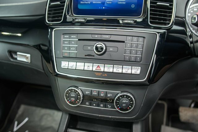 Mercedes-Benz GLS Class Black #23