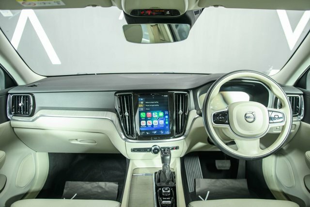 Volvo V60 2019 2.0 D4 Inscription Estate Eur Grey #2