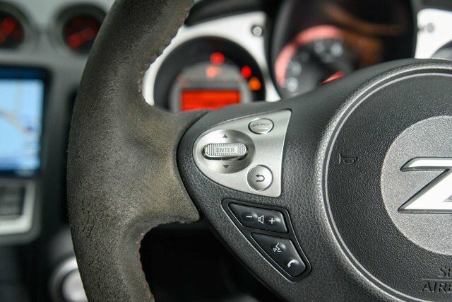 Nissan 370Z Coupe White #16