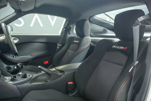 Nissan 370Z Coupe White #10
