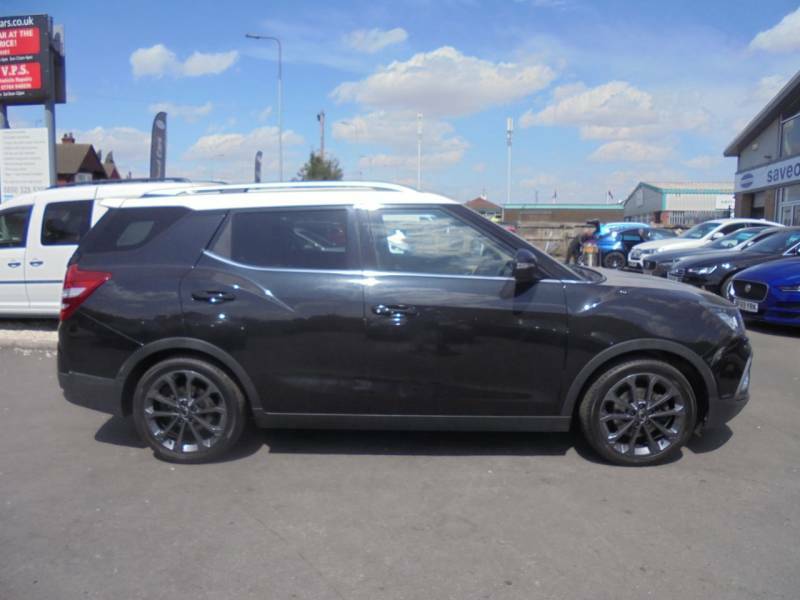 SsangYong Tivoli 1.6 D Ultimate - 2020 69 Black #4