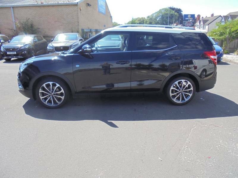 SsangYong Tivoli 1.6 D Ultimate - 2020 69 Black #5
