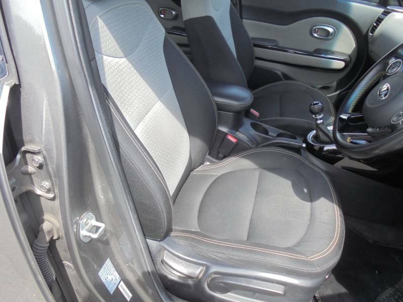 Kia Soul 1.6 Gdi Connect Euro 5 Black #8