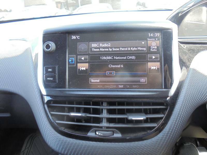 Peugeot 2008 Suv 1.2 Puretech Allure Etg Euro 6 Ss 2015 Black #9