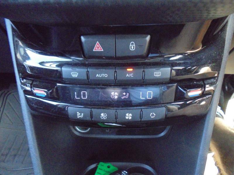 Peugeot 2008 Suv 1.2 Puretech Allure Etg Euro 6 Ss 2015 Black #11