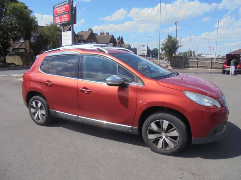 Peugeot 2008 1.6 E-hdi Allure Red #5