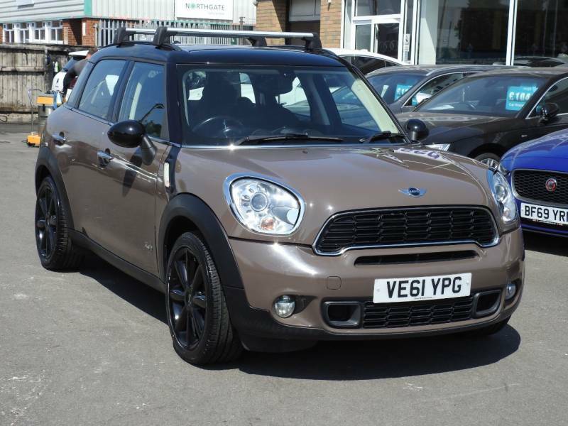 Mini Countryman One White #9