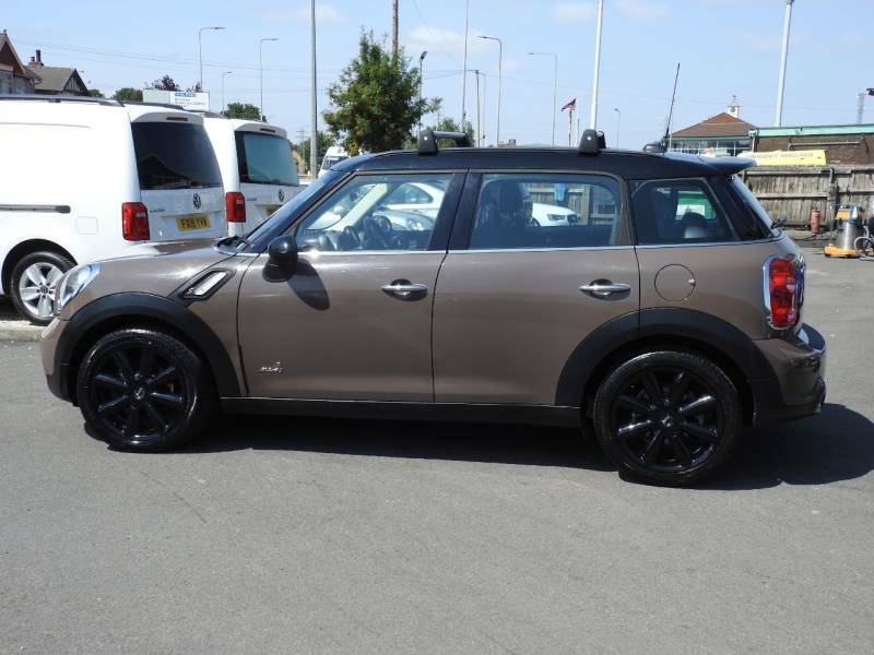 Mini Countryman 2.0 Cooper S D All4 Brown #3