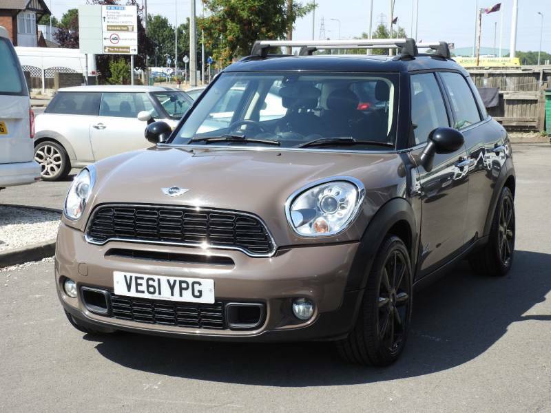 Mini Countryman One White #8